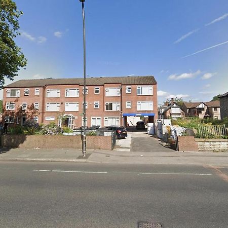 Conveniently Situated 1Bed Apt In Stretford Apartment Manchester Bagian luar foto
